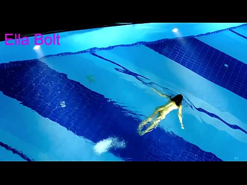 ❤️ Hindi ko mapigilang panoorin, ang batang blonde ay nahuling lumalangoy nang hubo't hubad sa ELLA BOLT resort pool Sex video sa porn tl.bestsexporno.ru ❌❤
