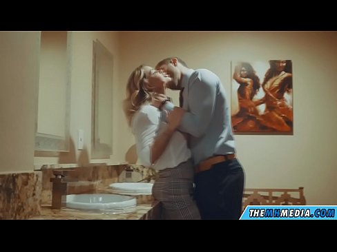 ❤️ Kapag ang isang busty blonde seduces sa isang pampublikong banyo Sex video sa porn tl.bestsexporno.ru ❌❤